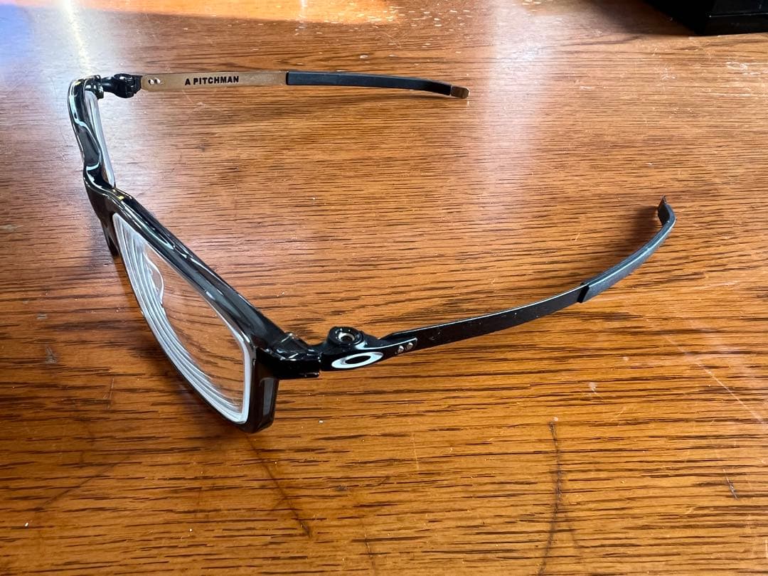 オークリー　PITCHMAN ピッチマン　0OX8096 幅T140