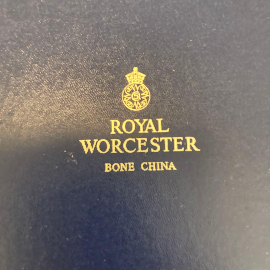 お値下げ　ロイヤルウースターのケーキ皿とサーバーのセット