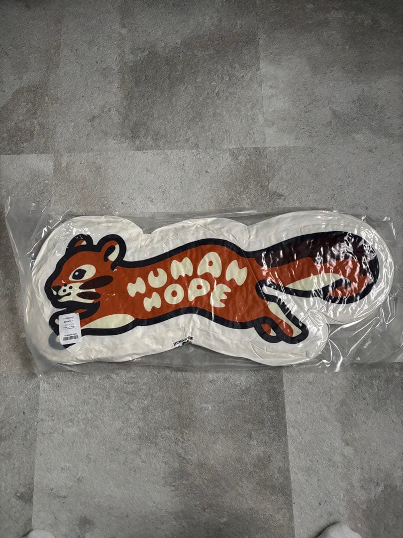 HUMAN HOPE クッション