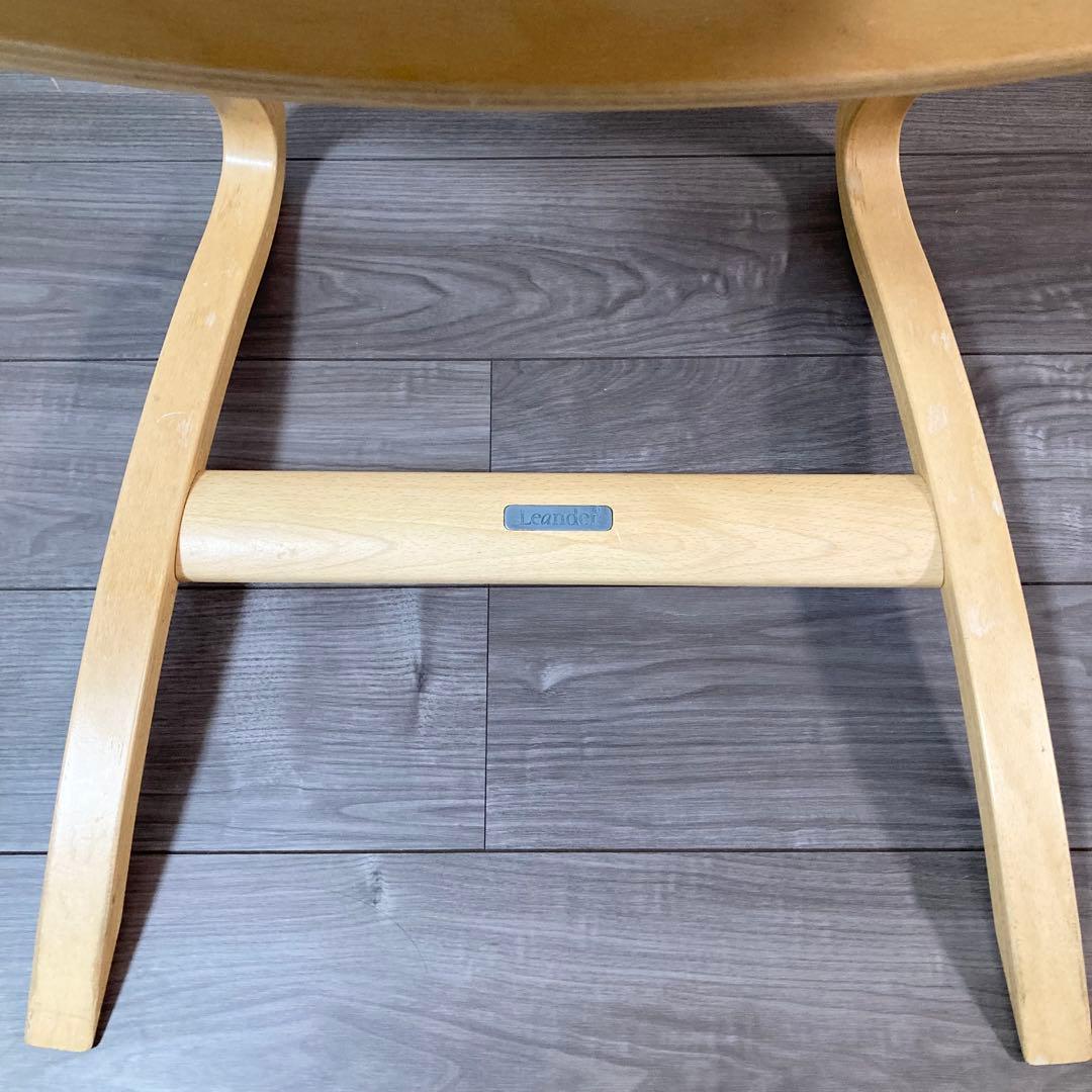 Leander リエンダー　ハイチェア　子供　椅子　チェア　セイフティバー付き