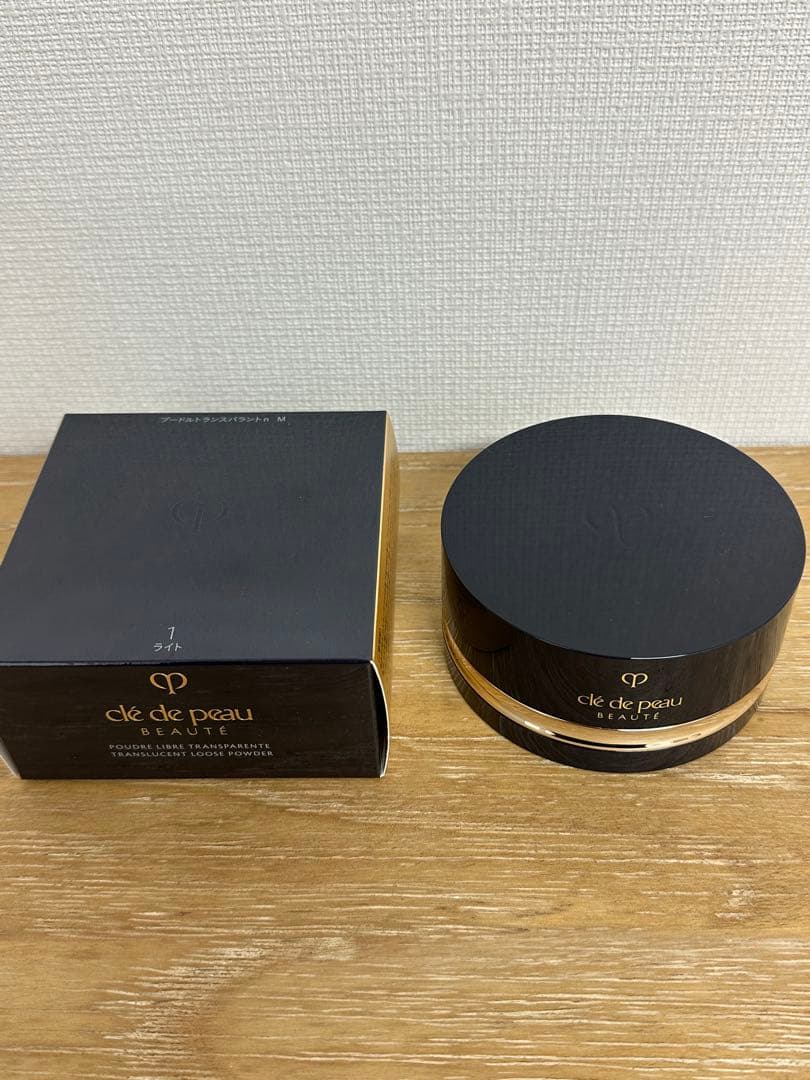 クレ・ド・ポー ボーテ　プードルトランスパラントn M 1ライト