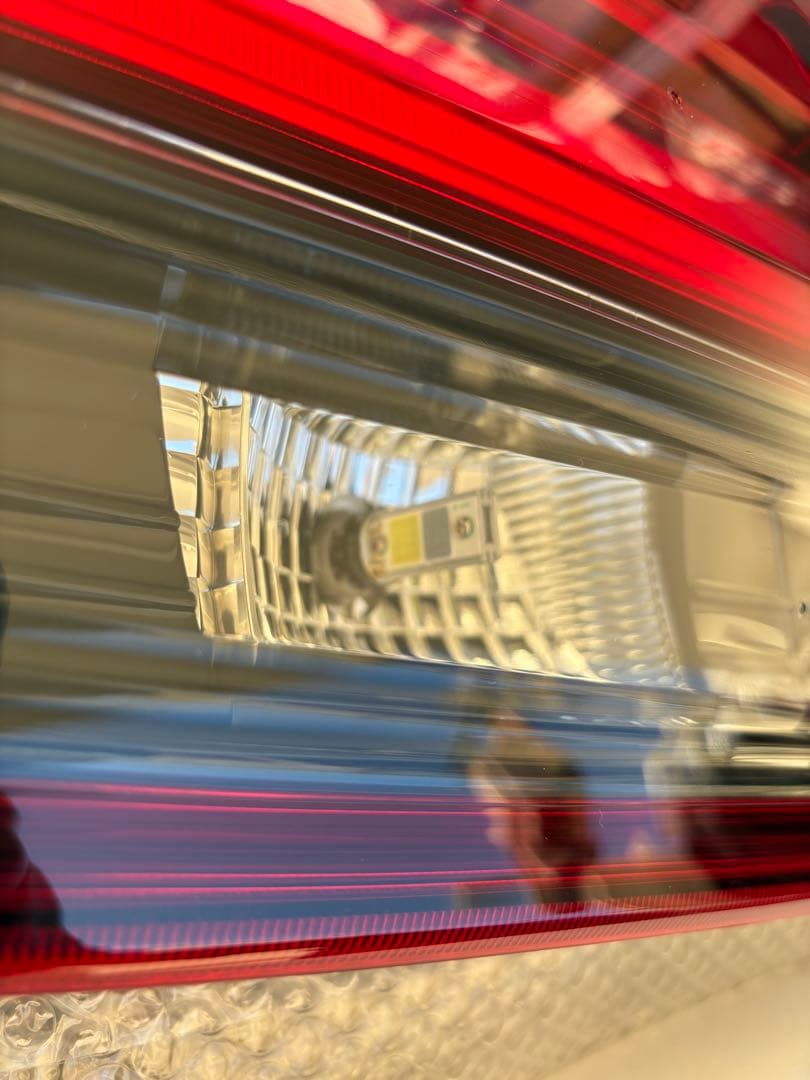 30アルファード前期　純正テールランプ ＋リアガーニッシュ　セット