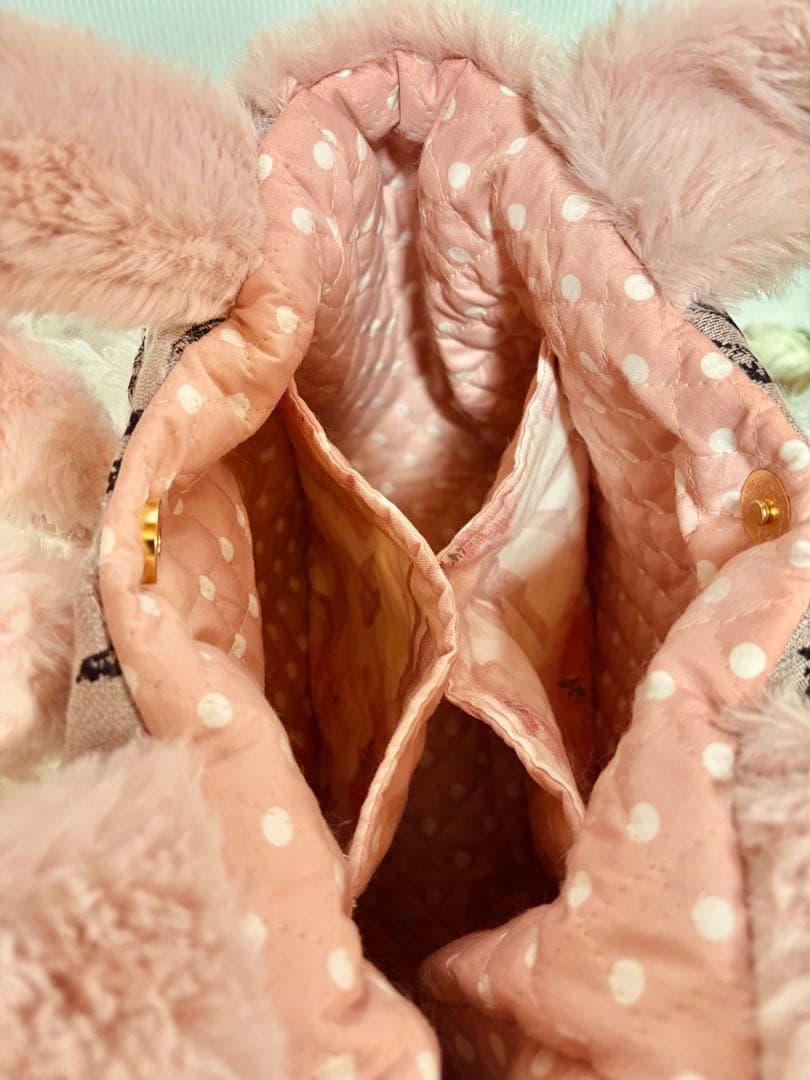 お取り置きです。コヤンイサムチョン　ピンクファのリボンゴブランころりんバッグ