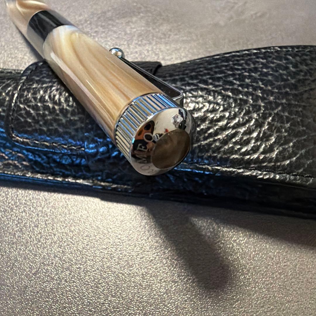 Romeo no.3 ロメオ　ボールペン　太軸　イタリアンベージュ