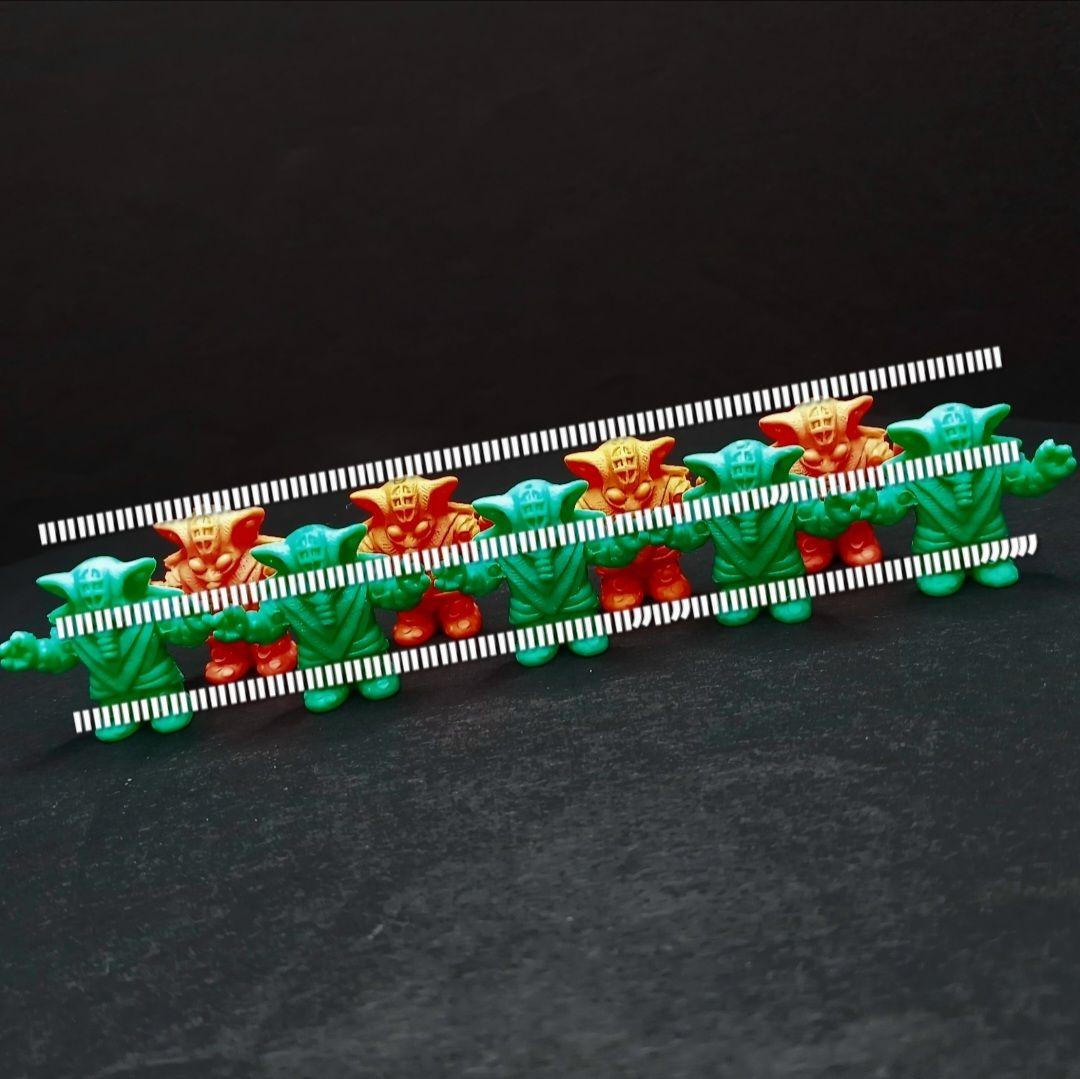 【フリップ星人】ツヤありうすい橙色　ウルトラ 怪獣 消しゴム 特撮 当時もの