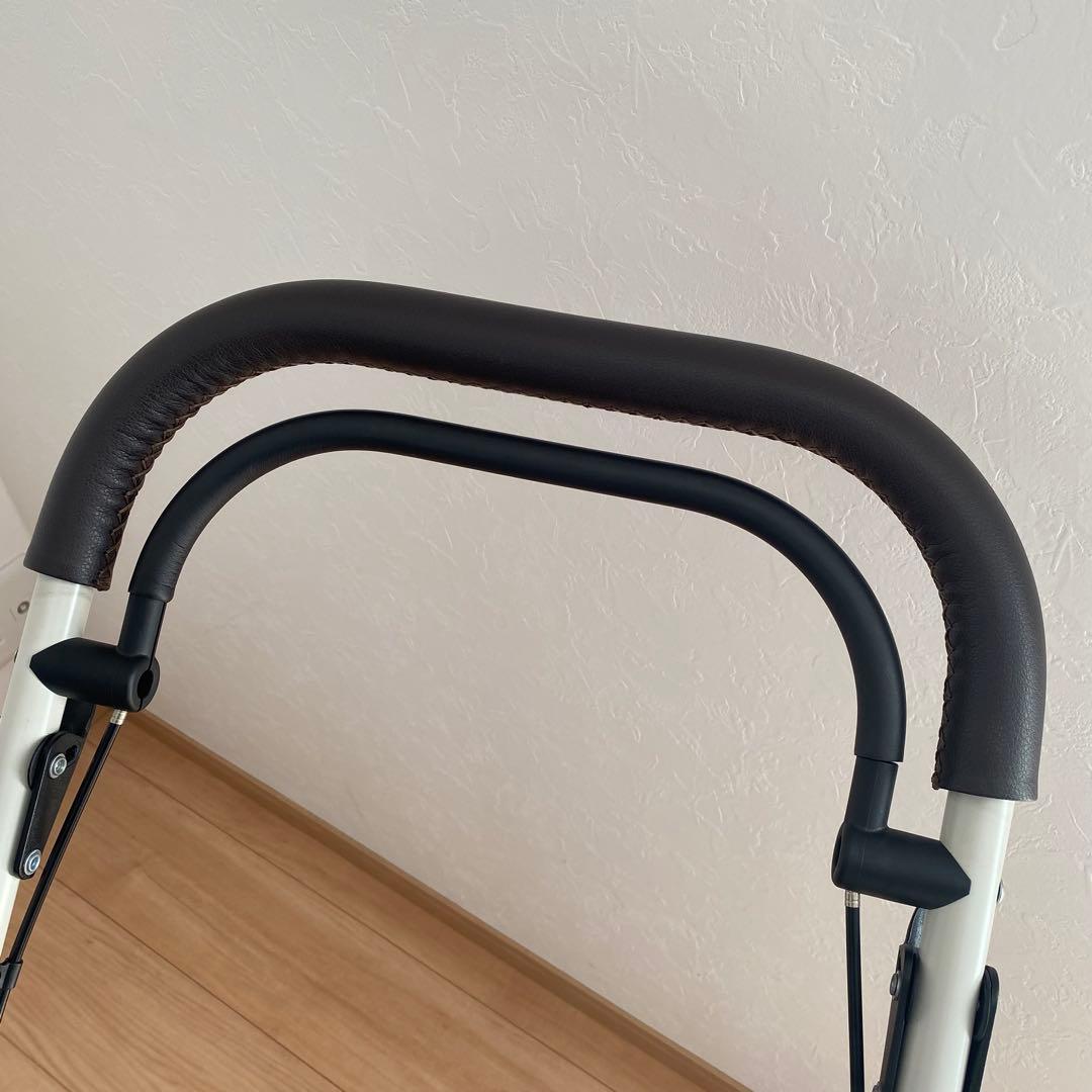 【美品】エアバギー ホワイト AIRBUGGY フレームのみ　ペットカートにも