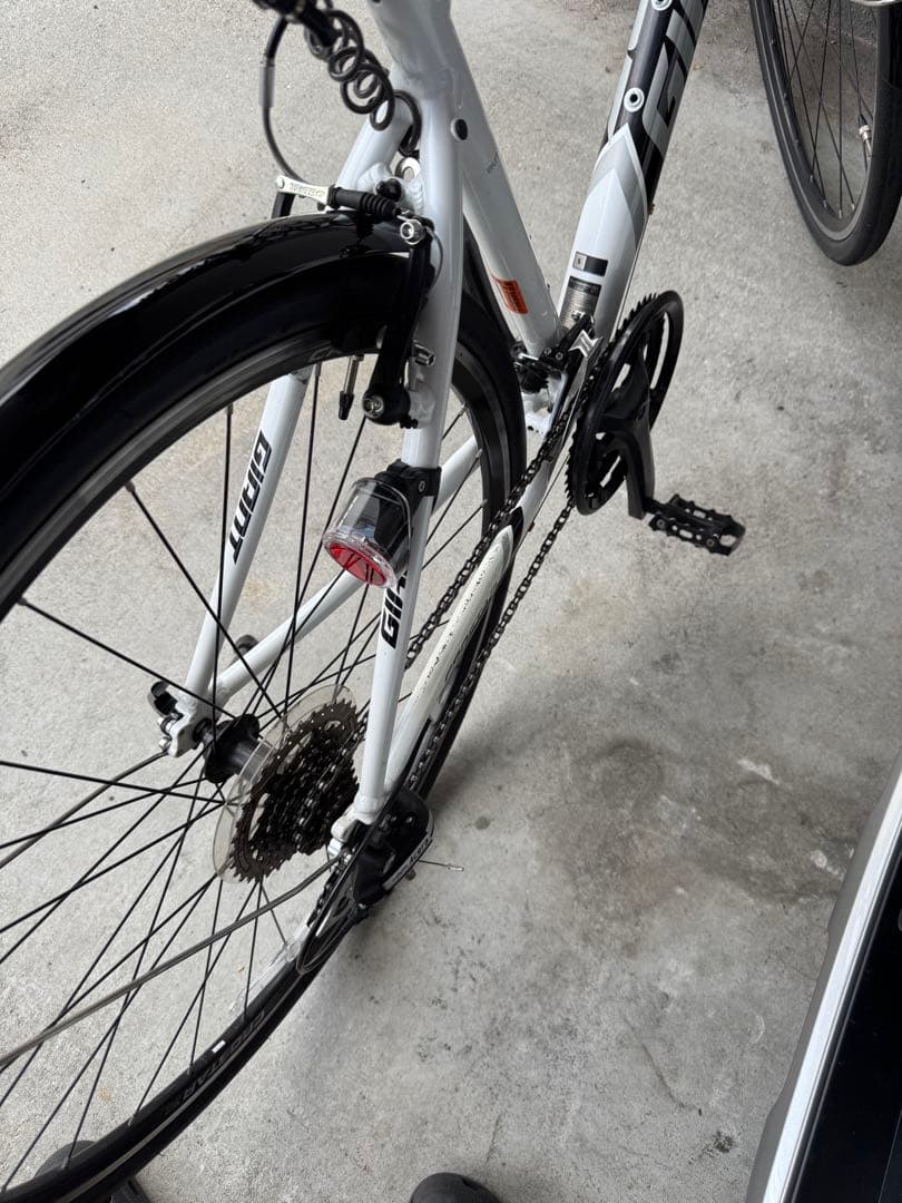 Giant CROSTR ホワイト 700C本日売り切り最終価格