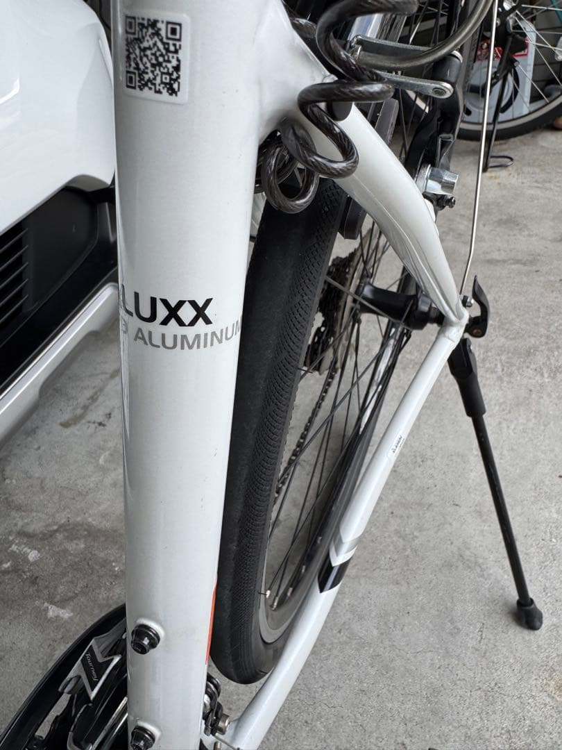 Giant CROSTR ホワイト 700C本日売り切り最終価格