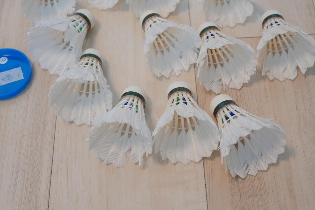 中古シャトル ニューオフィシャル 240球(基礎打ち用120+ノック用120)