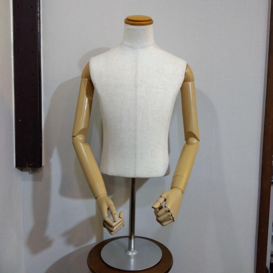 腕付き 上半身 トルソー マネキン メンズ 紳士 卓上 円形スタンド付き