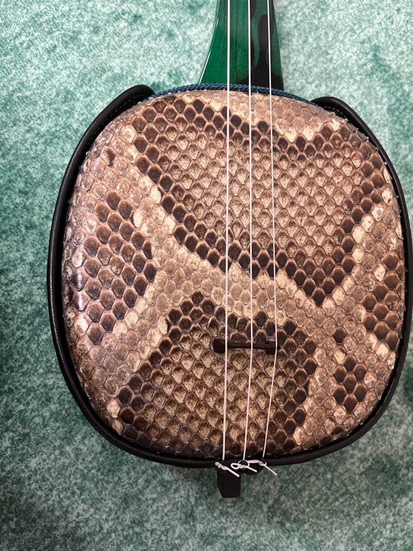 三線本体 ヘビ皮 沖縄本島黒木マカビ型 強化張り 本格 当時24万