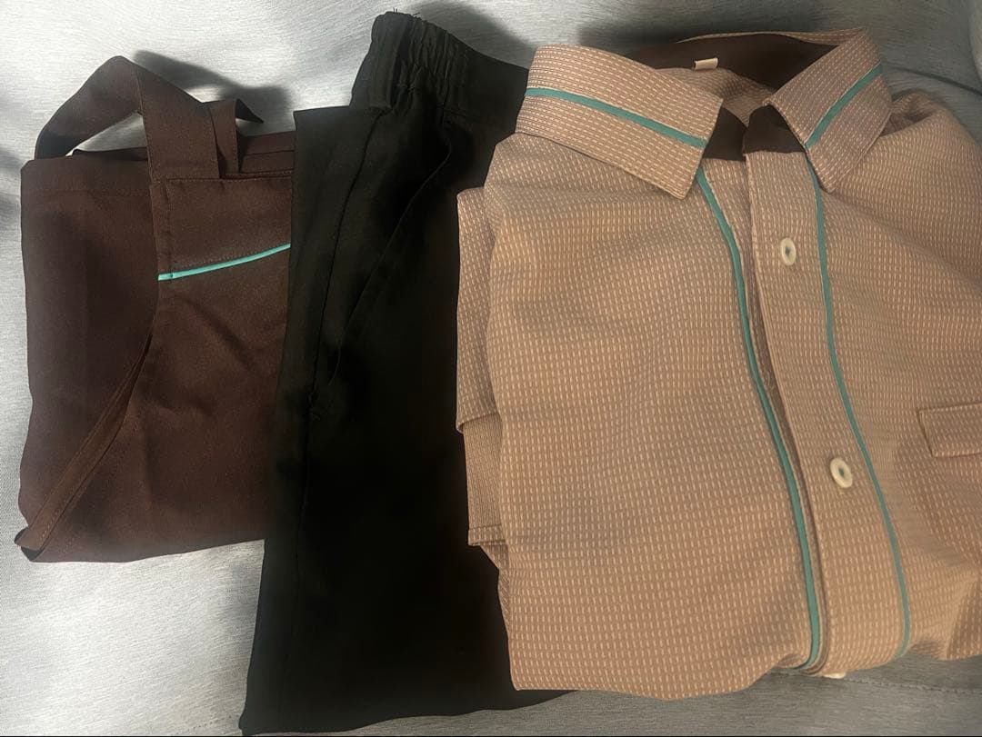 デニーズ　制服　3点セット