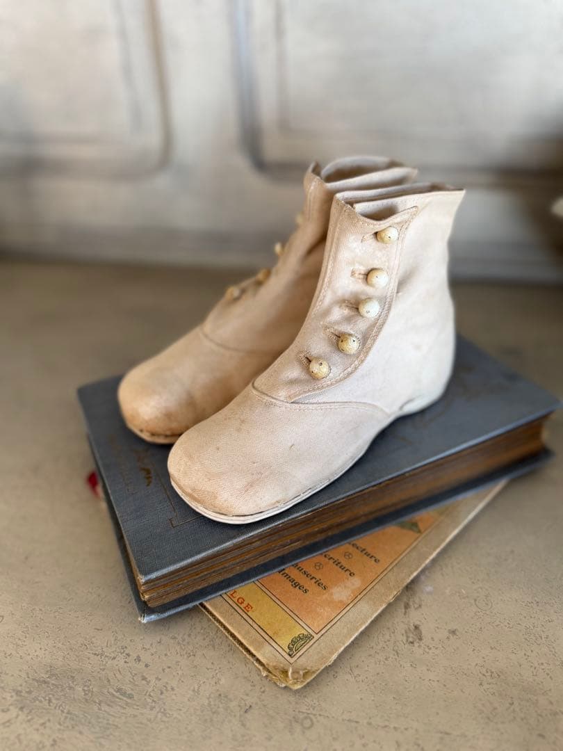 フランスアンティーク子供用ガール用ホワイトボタンブーツ