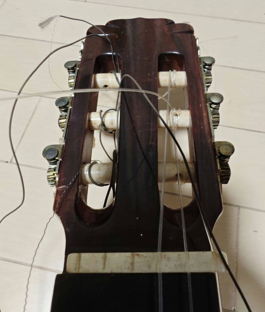 ECOLE GUITARE 小平楽器　クラシックギター NO.200