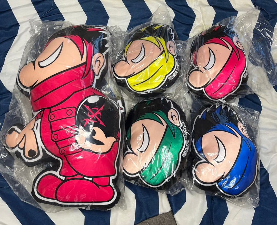 新品　TWIM　hisashi　コラボ　ボマーキッド　クッション　ツアーグッズ