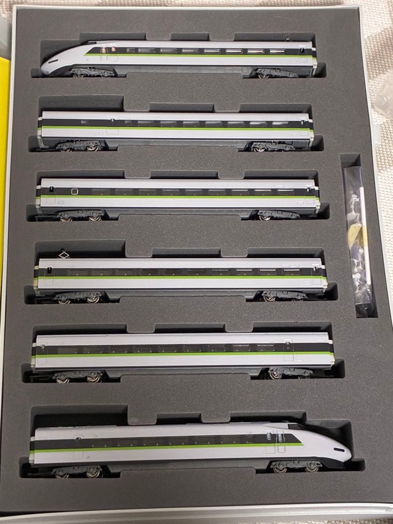 ト*読様 JR100系 山陽新幹線 フレッシュグリーンセット　ライト点灯動力動作