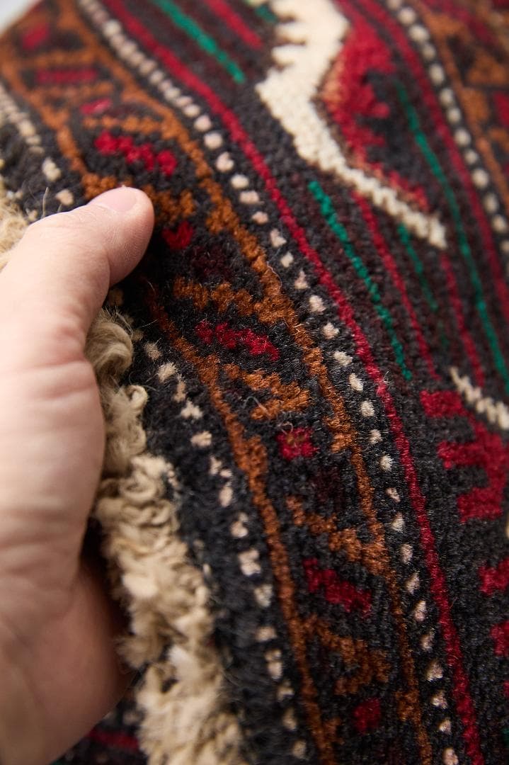 ヴィンテージラグ　トライバルラグ　バルーチ族（149×90cm）黒　紺　茶　緑