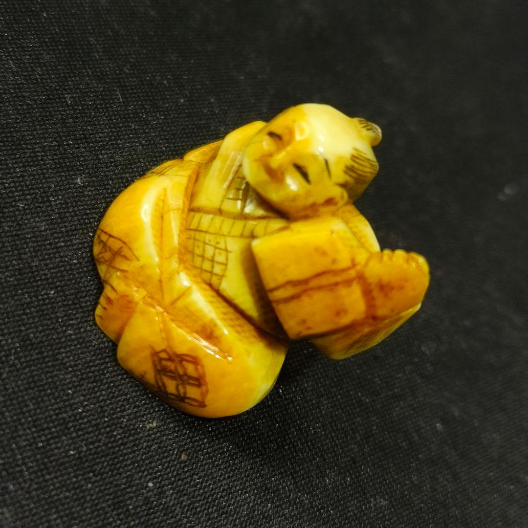 江戸骨董 根付 布袋様 作家在銘 縞模様彫刻か 貴重材 時代物 蒐集家放出古美術