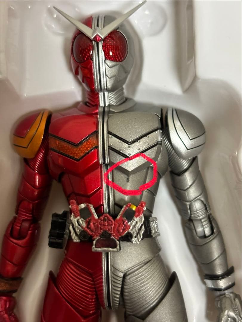 S.H.Figuarts 仮面ライダーダブル　ヒートメタル