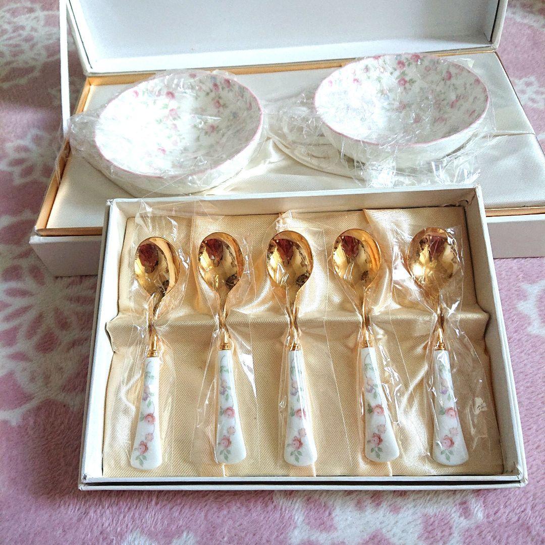 ノリタケ キューティーローズ カップ&ソーサー2客とスプーン5本 未使用品