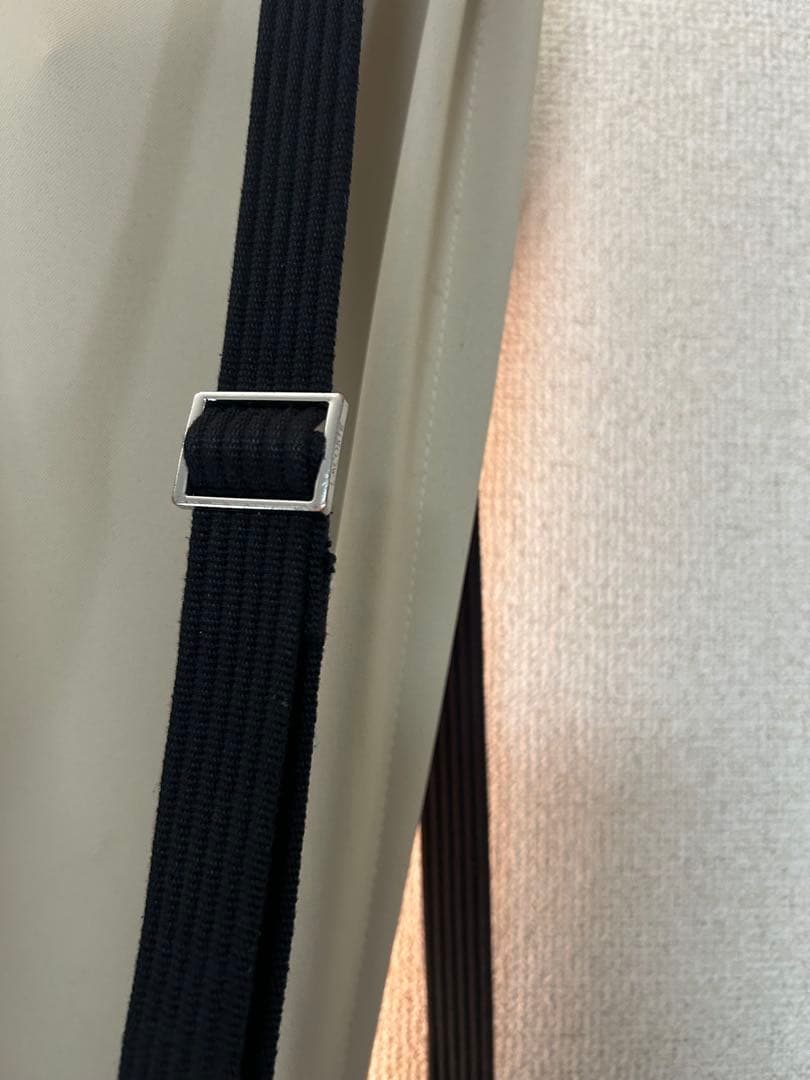 現行モデルラコステ メンズクラシック バーティカルカメラバッグ LACOSTE