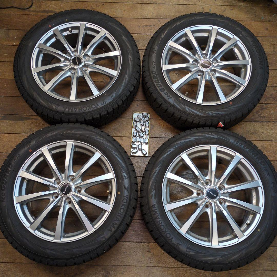 美品9分〜　2023年　60系プリウス　ヨコハマスタッドレス　195/60R17