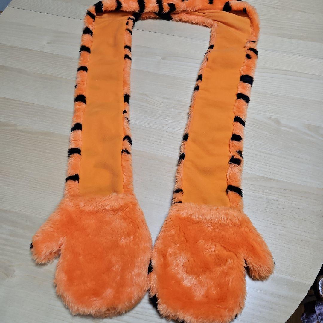 東京ディズニーリゾート　ティガー マフラーキャップ　プーさん