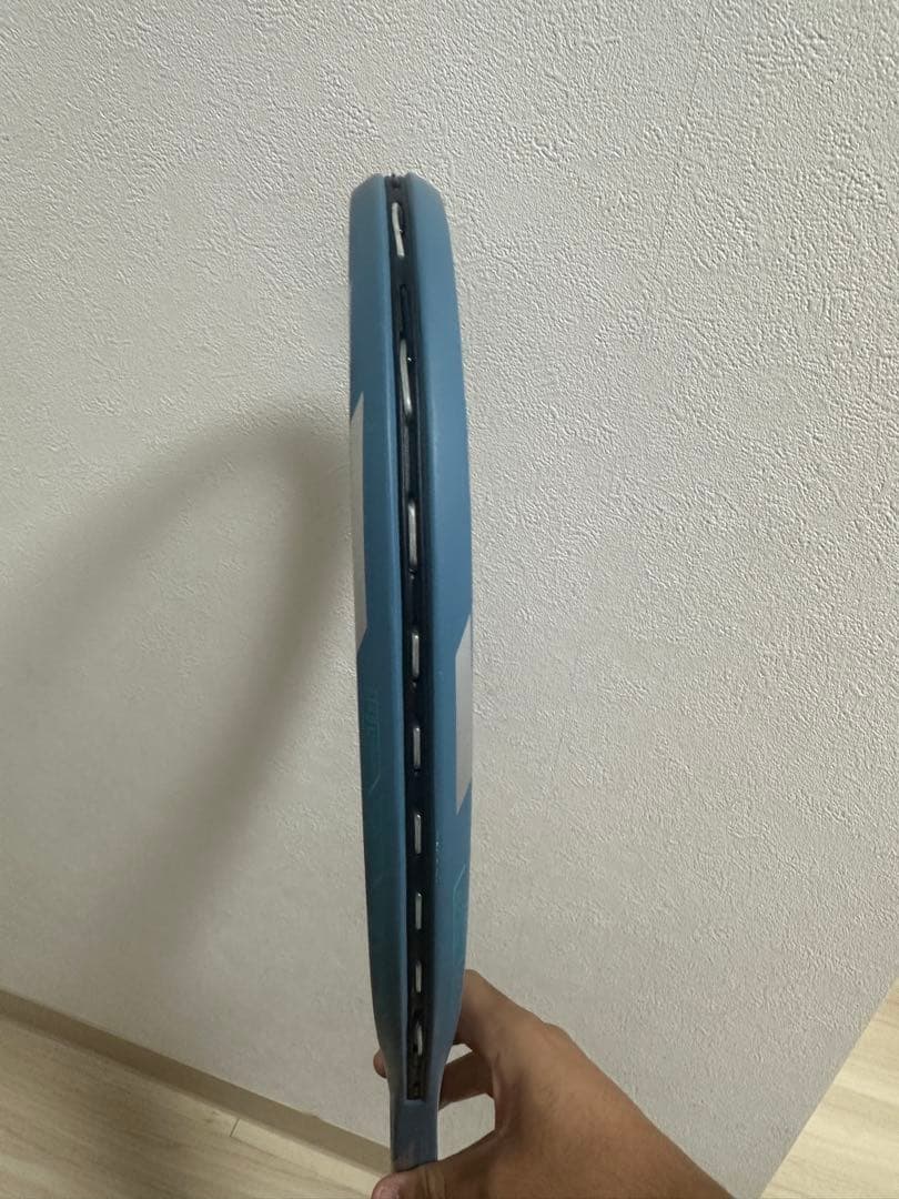 青いテニスラケット 軟式用