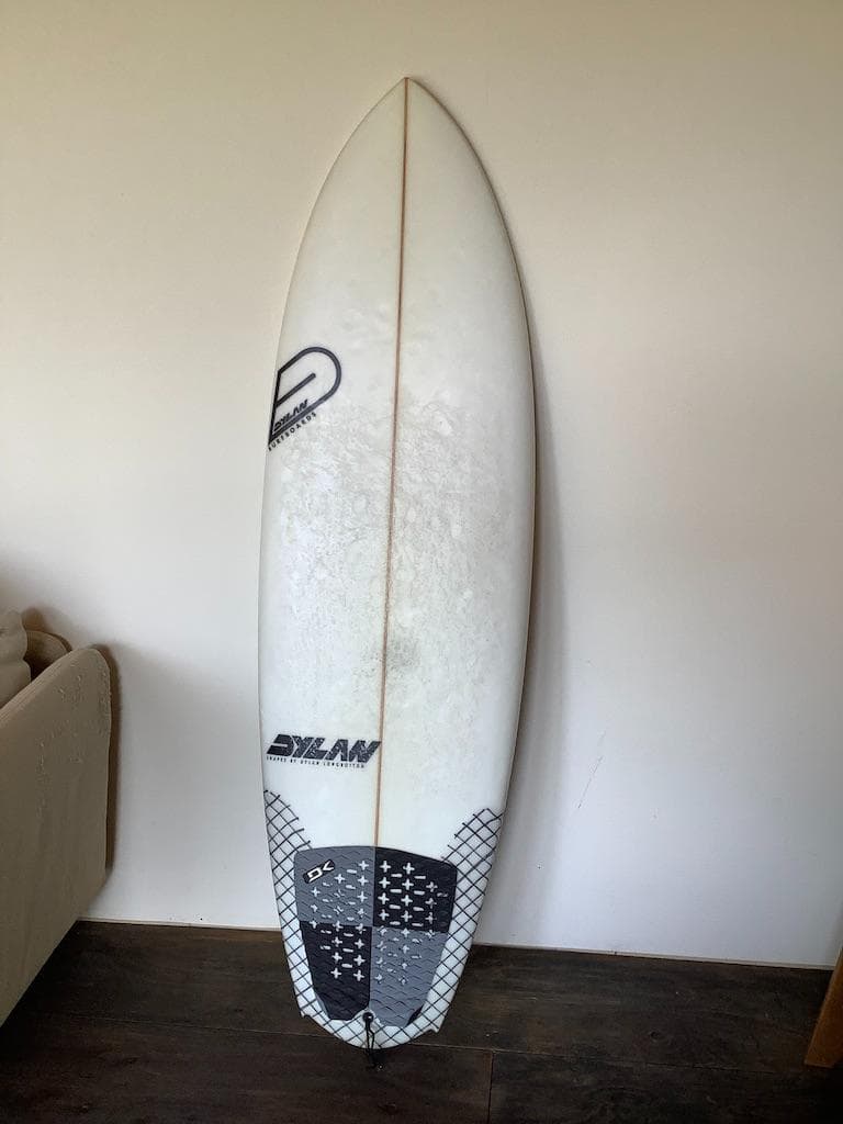専用　Dylan サーフボード ショート フィン 付き