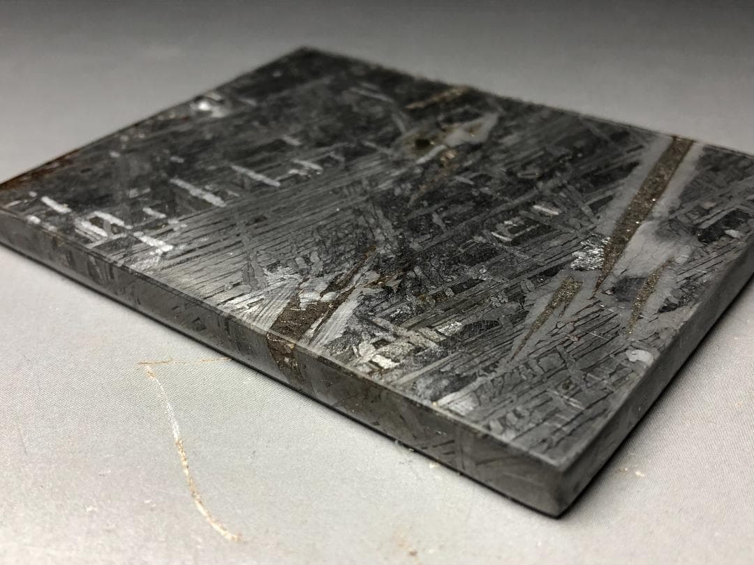 アルタイ隕石　 鉄隕石　メテオライト鉄隕石　原石　重さ約269ｇ