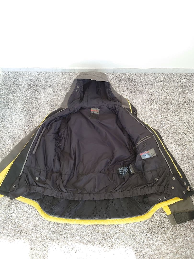 PRADA SPORTS　スキーウェア　ジャケット/パンツ　セットアップ