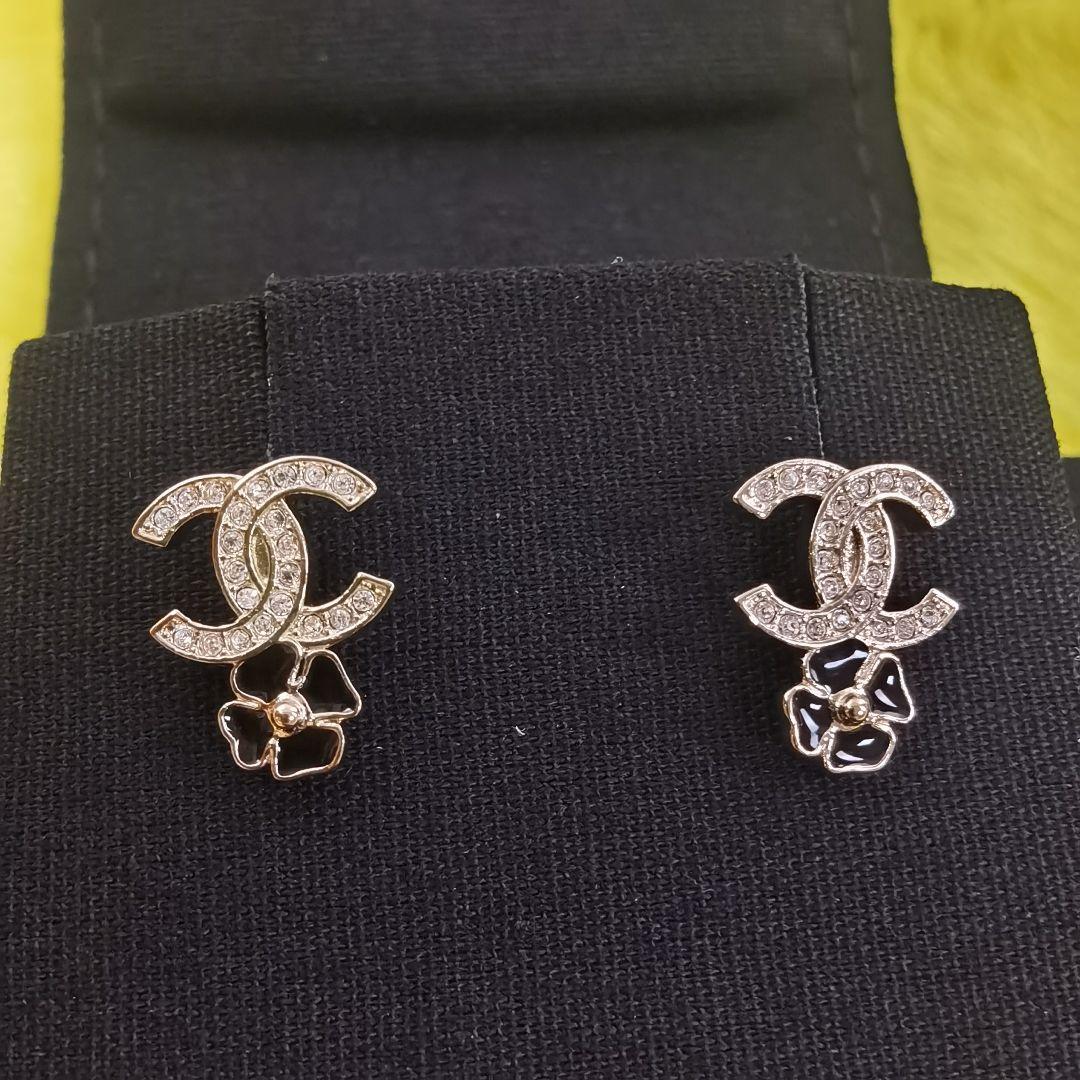 シャネル CHANEL CCロゴ クローバー ピアス