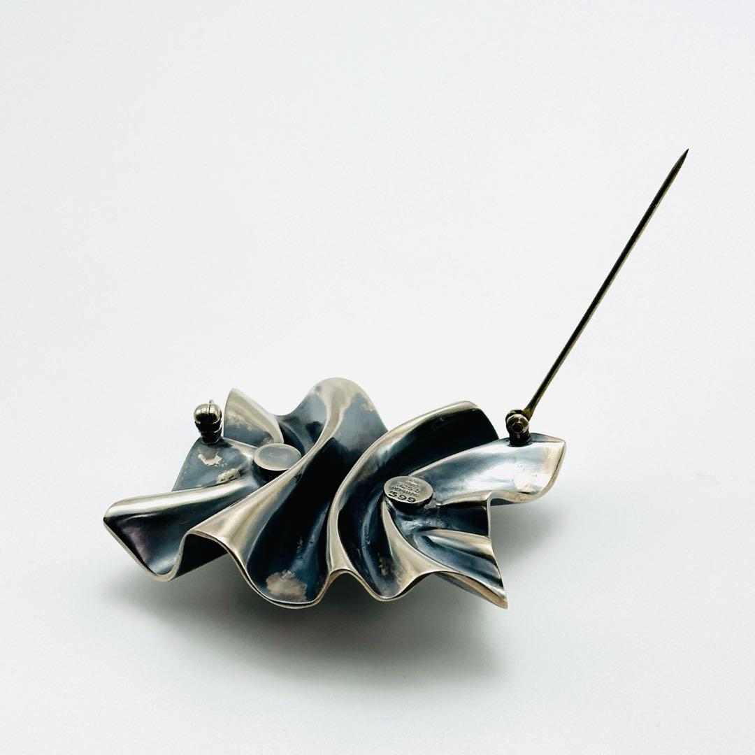   399 ギャザー　シルバーブローチ　925 燻　コンビ