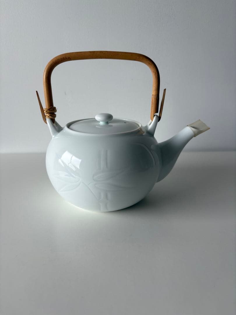 日本の銘窯 人間国宝 井上萬二作 白磁 蓋付湯呑五客＋急須　しおり付