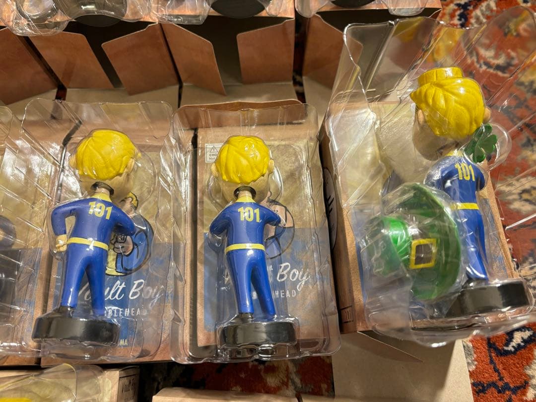 A*o様 正規品 全28種fallout ヴォルトボーイ ボブルヘッド フィギュ