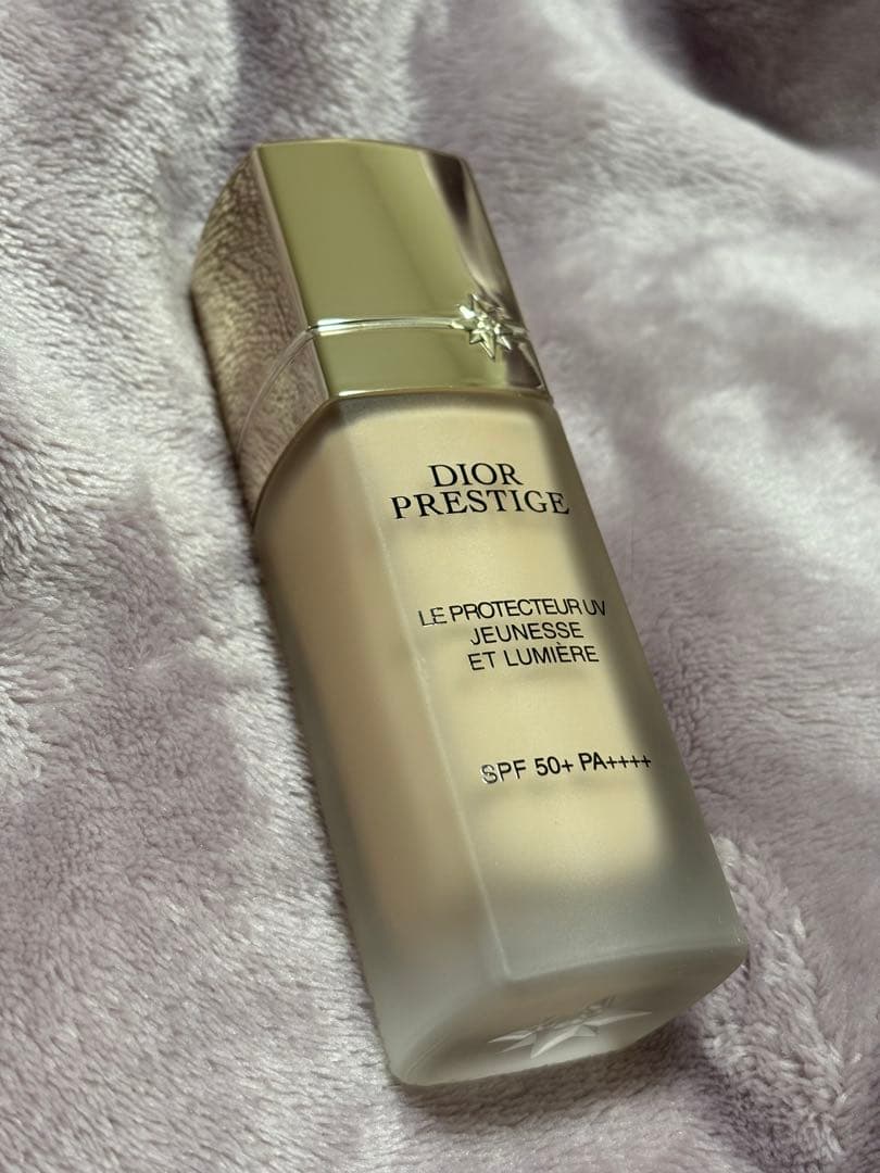 Dior プレステージ　ホワイト　ル　プロテクター UV ルミエール BB 00