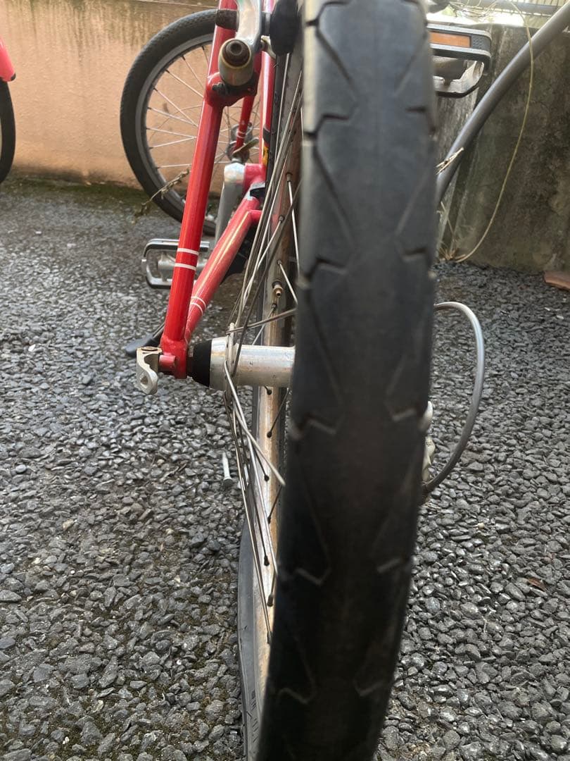 BRUNO 赤 ロードバイク スチールフレーム　パンクしてます