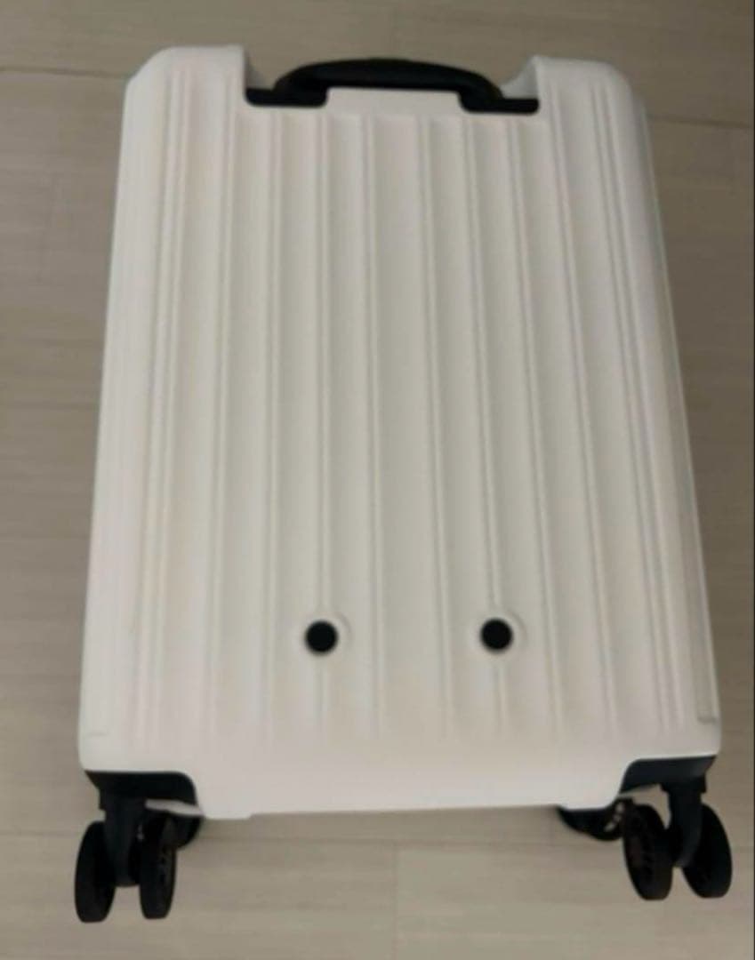 軽量機内持ち込みスーツケース白　TSロック