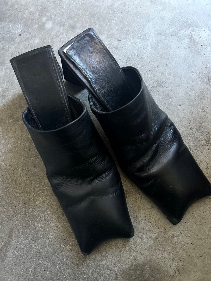 BALENCIAGAレザーミュール