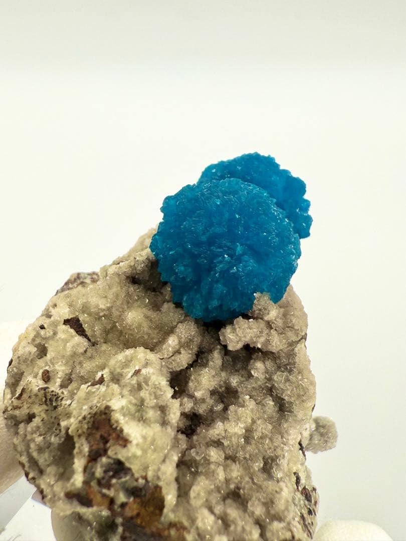 カバンサイト　原石　鉱物標本　天然石　ペンタゴナイト　ゼオライト　アポフィライト