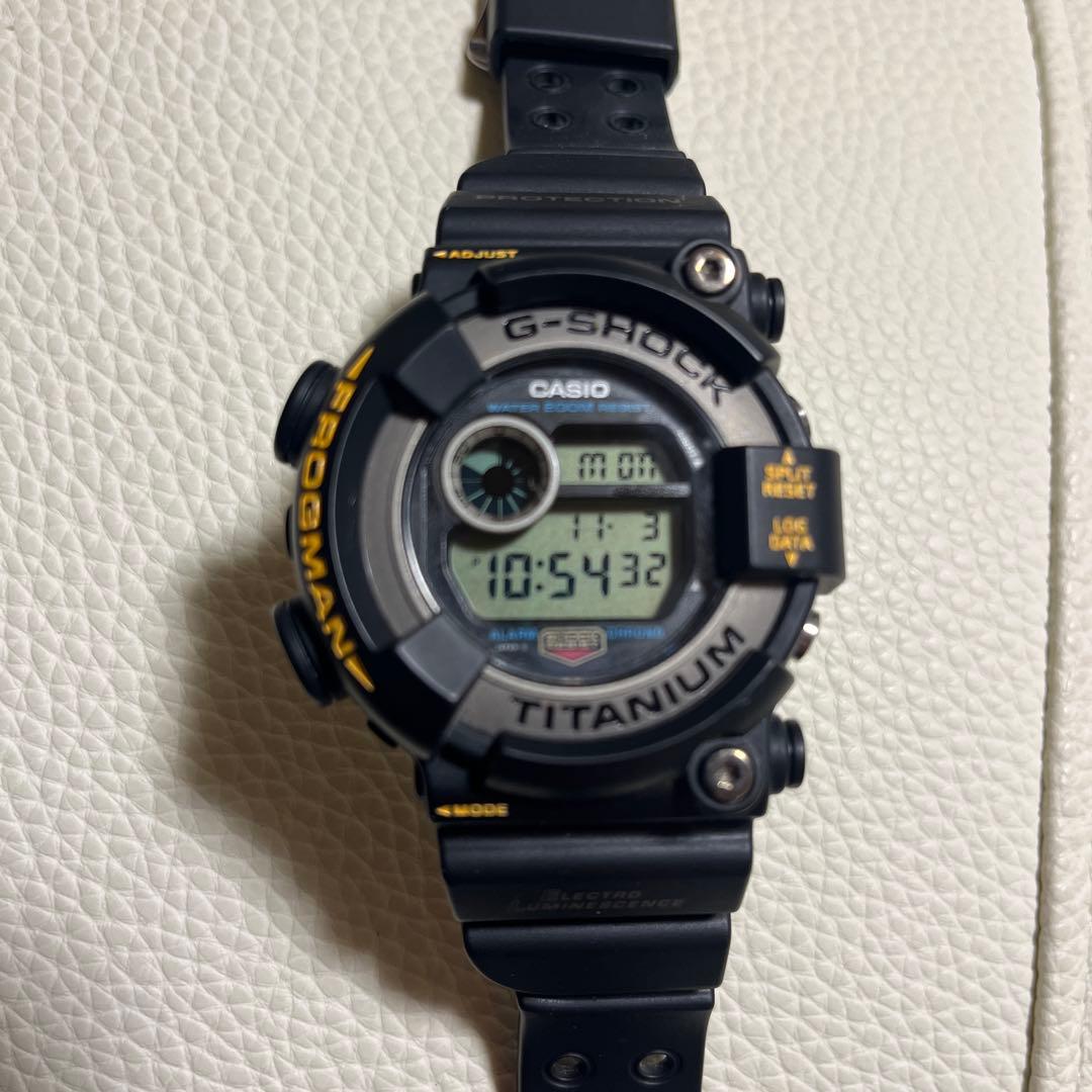 CASIO G-SHOCK チタン デジタル腕時計