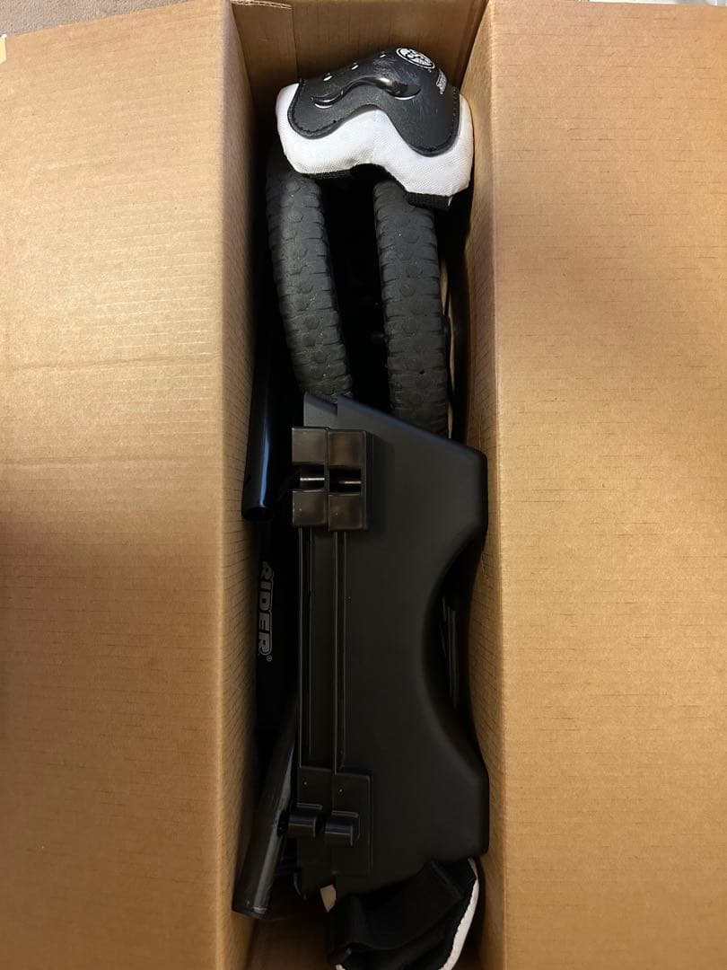 STRIDER バランスバイク 12インチ 限定カラー　専用スタンド付