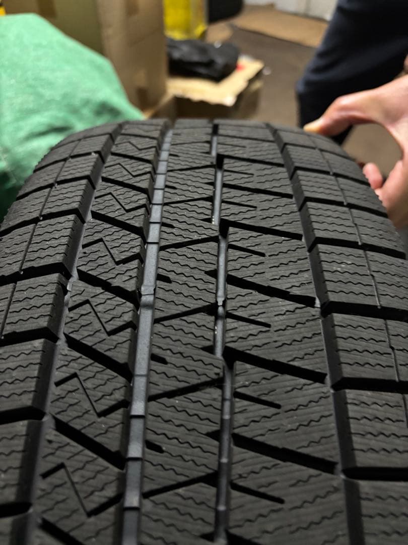 その①　30アルファード 九分山スタッドレス付き16インチアルミ