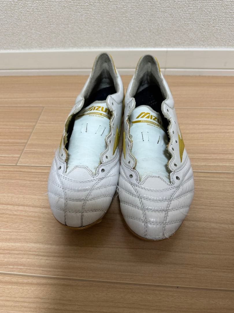 ミズノ モレリアNEO2 限定モデル 白×金