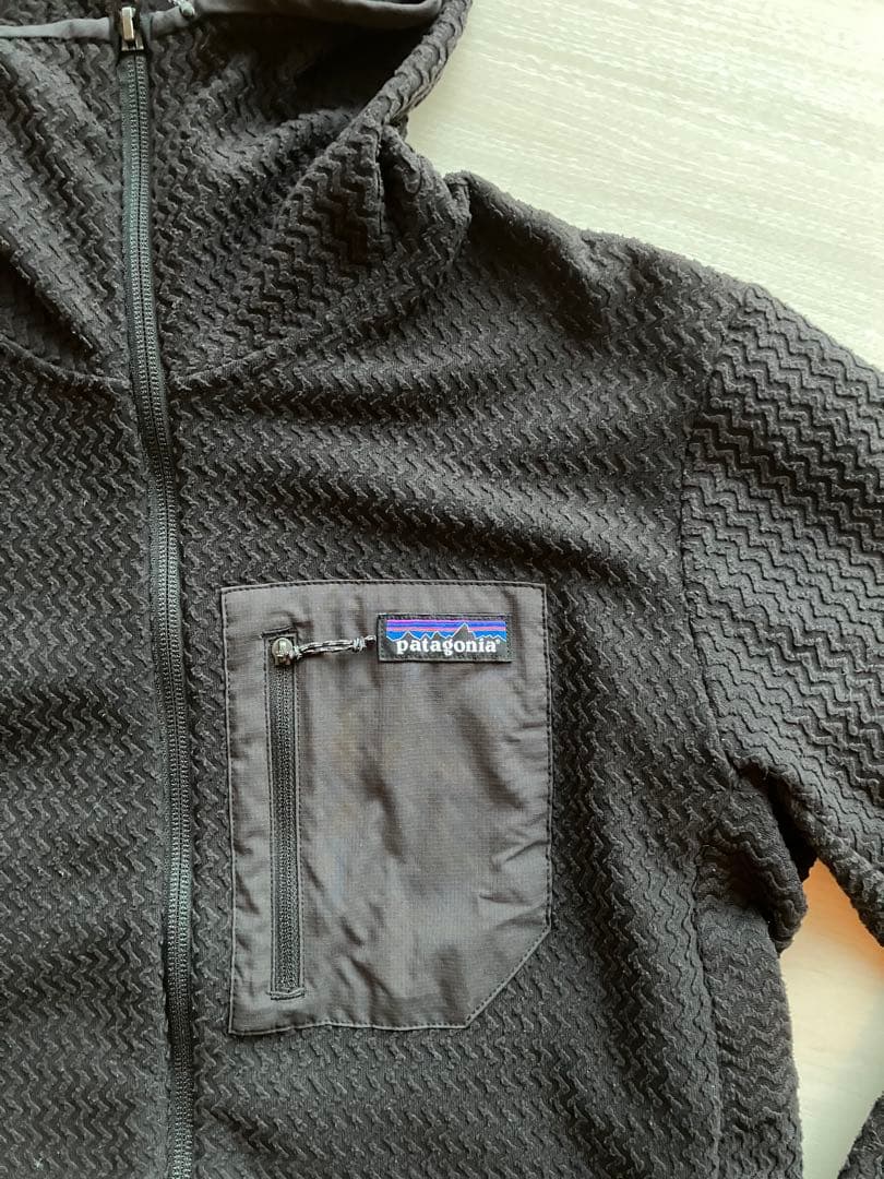 patagoniaパタゴニア•R1エアフルジップフーディ•M・Blackブラック