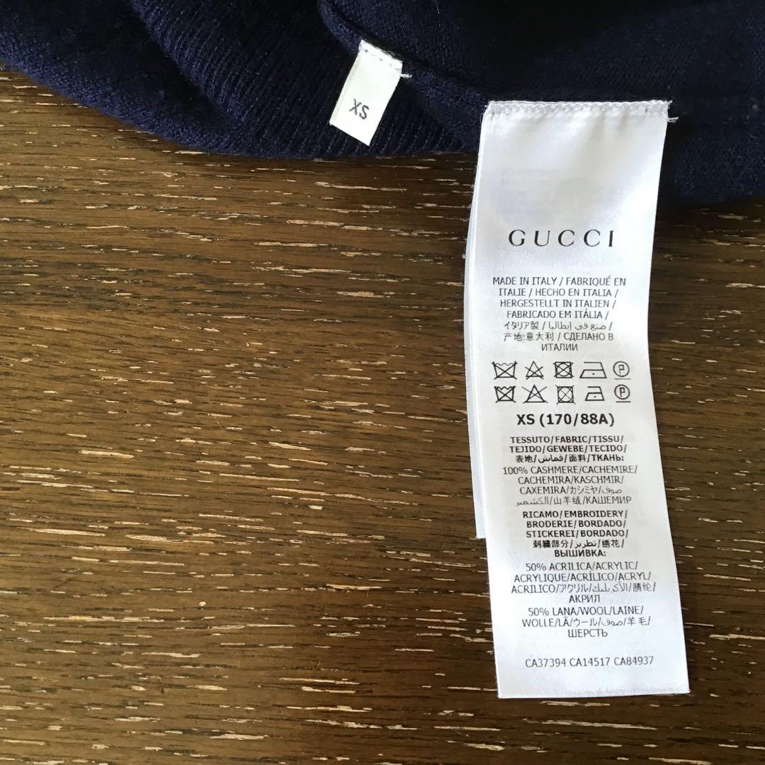 GUCCI カシミヤセーター！軽くて暖かい！濃紺！バックロゴ！美品！