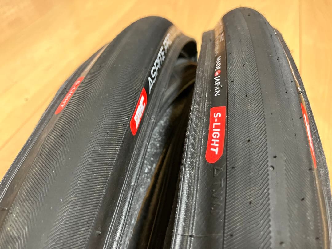 IRC ASPITE PRO s-light 700x28C 2本セット