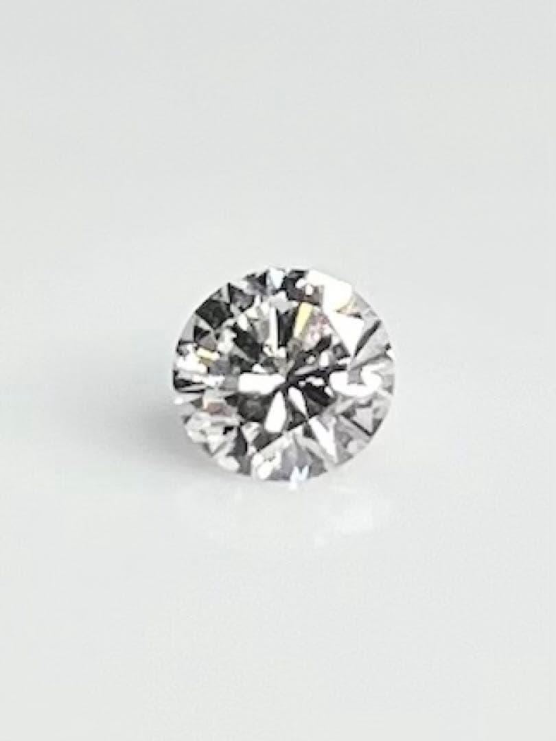 まろん@様　PT天然ダイヤモンドピアス　計0.3ct （片耳）