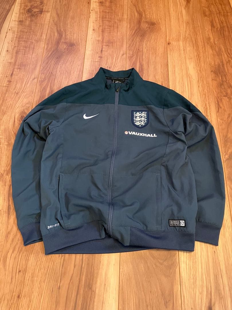 【美品】ナイキ×イングランド代表/トラックジャケット　ドリルトップ ボーイズM