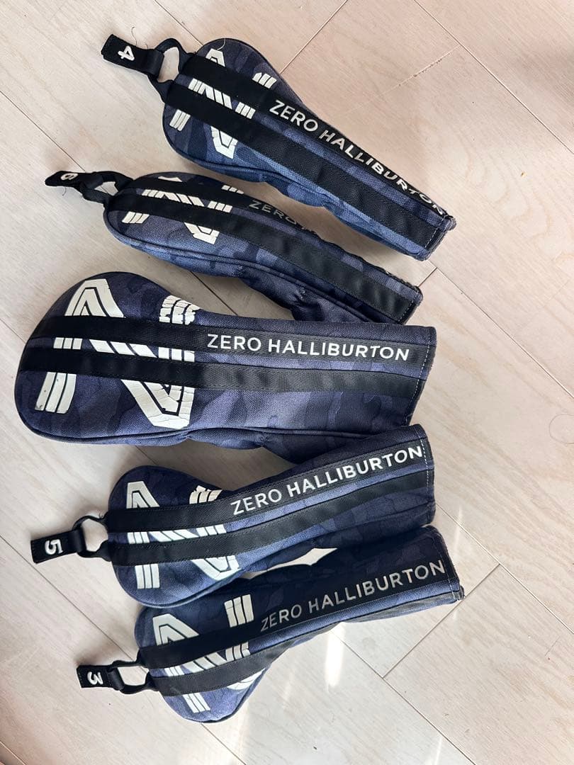 （希少品）ZERO HALLIBURTON ヘッドカバー付のキャディバッグ